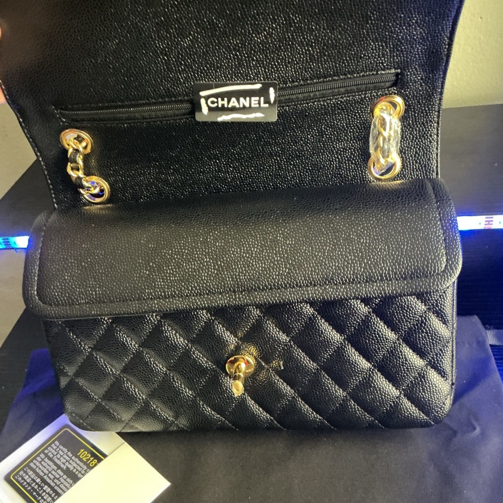 CHANEL Black Quilted Shoulder Bag with Gold Hardware - Picture 3 of 7
